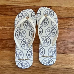 Brand new Tory Burch Thong Flip Flops Size 9